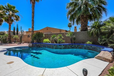 Enjoy refined desert living in this beautifully designed - photo 4