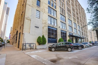 Charming Historic Studio Condo in the Heart of Dallas!  Perfect