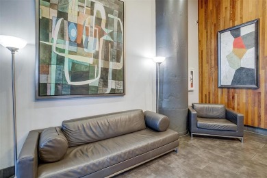 Charming Historic Studio Condo in the Heart of Dallas!  Perfect