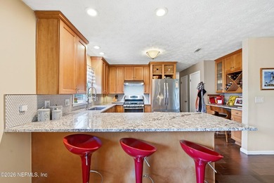 Coastal living meets everyday comfort in this beautiful brick - photo 3