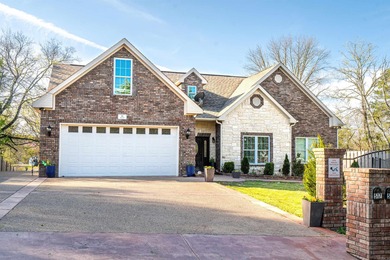 Lake Hamilton Home For Sale in Hot Springs Arkansas