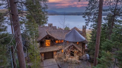 Location, Location! Nestled on the most desirable lot on the - photo 2