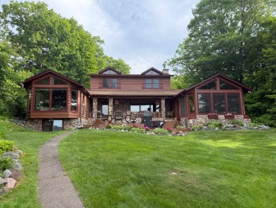 Beautiful Lake Retreat - photo 3