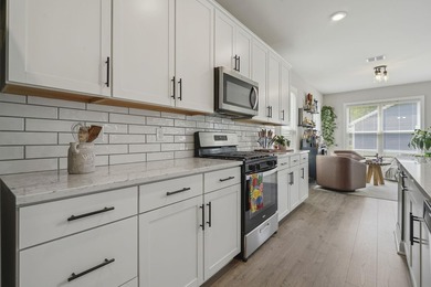Welcome to Harborview, where coastal charm meets modern comfort - photo 11