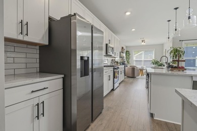 Welcome to Harborview, where coastal charm meets modern comfort - photo 12