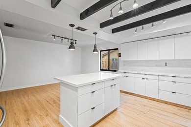 One-story 5BR/4BA home on an oversized lot over 8500 sq. ft. in - photo 10