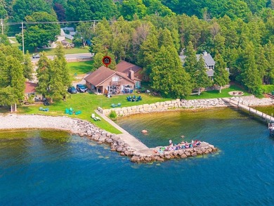 A true needle in a haystack! This rare 125-foot waterfront - photo 1