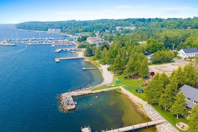 A true needle in a haystack! This rare 125-foot waterfront - photo 7