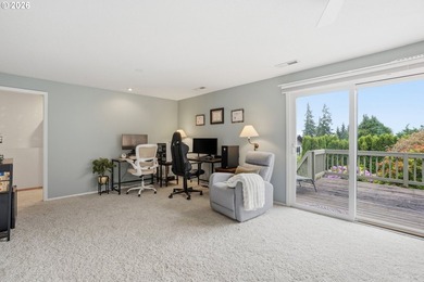 Columbia River view home with flexible living options and - photo 28