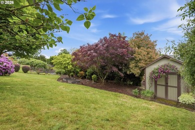 Columbia River view home with flexible living options and - photo 35