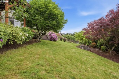 Columbia River view home with flexible living options and - photo 36