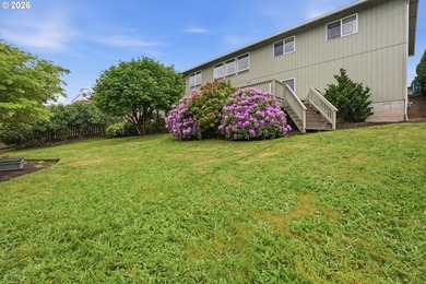 Columbia River view home with flexible living options and - photo 37