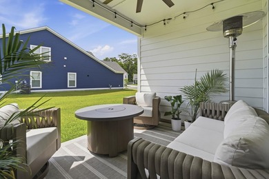Welcome to Harborview, where coastal charm meets modern comfort - photo 38
