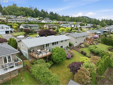 Columbia River view home with flexible living options and - photo 40