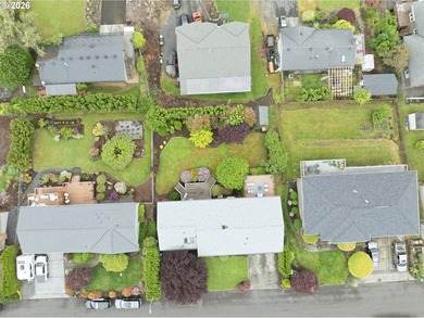 Columbia River view home with flexible living options and - photo 41