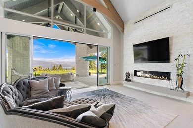 Elegant & incredibly well thought out custom estate with - photo 12