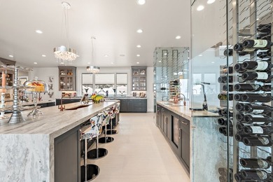 Elegant & incredibly well thought out custom estate with - photo 17