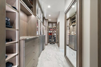 Elegant & incredibly well thought out custom estate with - photo 29