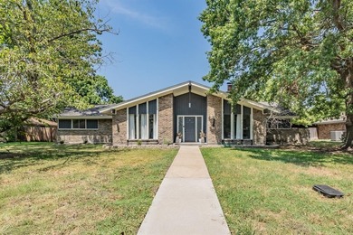 Lake Ray Hubbard Home For Sale in Rowlett Texas