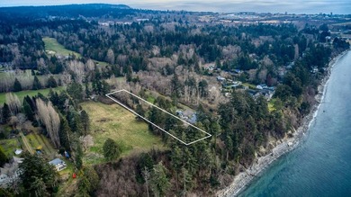 Spectacular 6,572 sqft oceanfront custom-built home situated on - photo 35