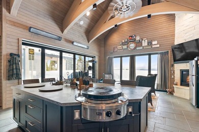 Elegant & incredibly well thought out custom estate with - photo 46