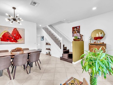Welcome to this beautifully maintained 3-bedroom, 2.5-bathroom - photo 8