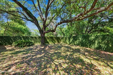 Welcome to this beautiful, spacious, 3-bedroom, 2 bath home in - photo 24