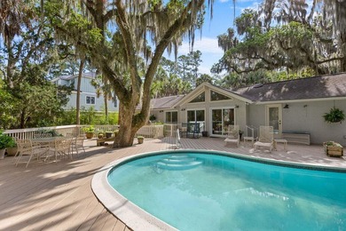 Nestled on a quiet cul-de-sac within the exclusive gated - photo 26