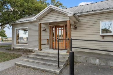 Recently remodeled office or retail space, on corner lot