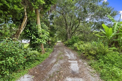 A truly one-of-a-kind property where privacy, sustainability - photo 7