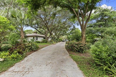 A truly one-of-a-kind property where privacy, sustainability - photo 9