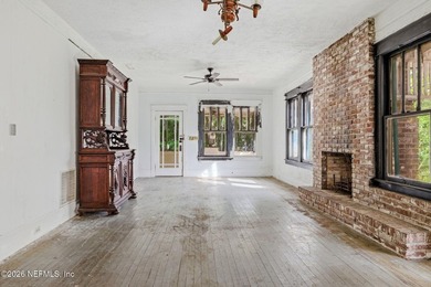 INVESTOR SPECIAL THAT NEEDS FULL RENOVATION OR TEARDOWN. This - photo 5