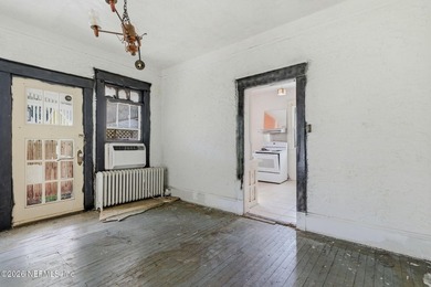 INVESTOR SPECIAL THAT NEEDS FULL RENOVATION OR TEARDOWN. This - photo 8