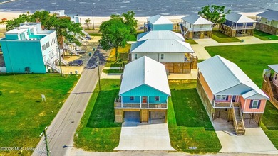 Welcome to this charming 1,400 sq ft, 3-bedroom, 2.5 bath raised - photo 3