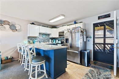 Motivated sellers! Experience the ultimate lakefront lifestyle - photo 11