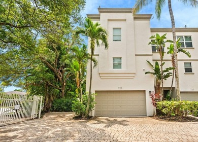 Downtown Fort Lauderdale Townhouse in Gated Community. Corner - photo 1