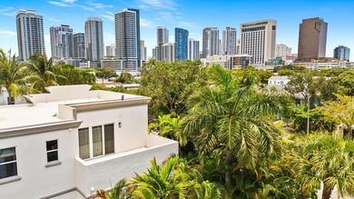 Downtown Fort Lauderdale Townhouse in Gated Community. Corner - photo 2