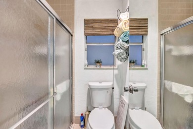 This wonderful 3bd/2bath single family home boast a spacious - photo 3