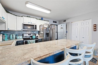 Motivated sellers! Experience the ultimate lakefront lifestyle - photo 15