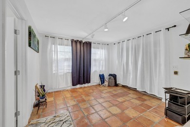 This wonderful 3bd/2bath single family home boast a spacious - photo 8