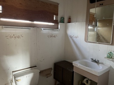 Remodel this 2 story Hawaiian Acres home on 3 acres. Located on - photo 21