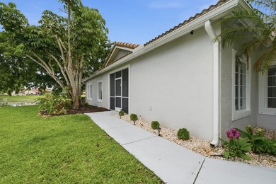 Beautifully updated 3-bedroom, 2-bath corner villa with 1,495 sq - photo 4