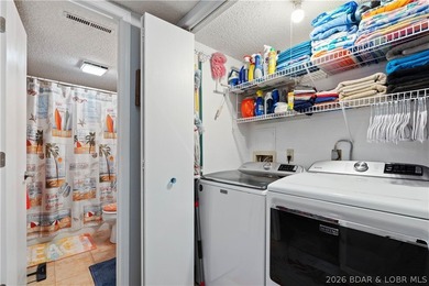Motivated sellers! Experience the ultimate lakefront lifestyle - photo 25