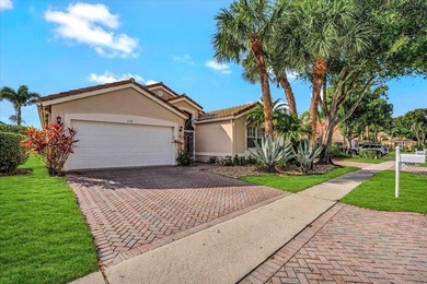 Lake Home For Sale in Boynton Beach, Florida