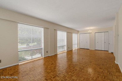 STYLISH SEQUOYAH HILLS CONDOMINIUM. Fresh and awaiting your - photo 7