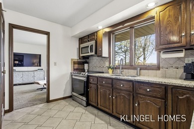 Welcome to 19094 Walden Dr in Spring Lake, where charm meets - photo 11