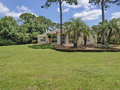 Welcome to your own private retreat on the beautiful Hidden - photo 12