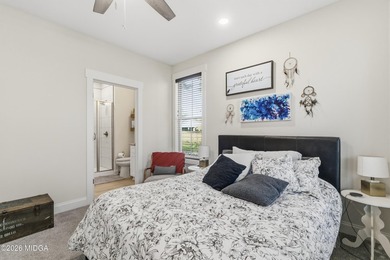 Experience the elegance of this stunning Craftsman-style - photo 23
