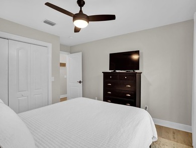 Welcome to your own private retreat on the beautiful Hidden - photo 36
