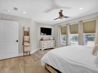 Welcome to your own private retreat on the beautiful Hidden - photo 44